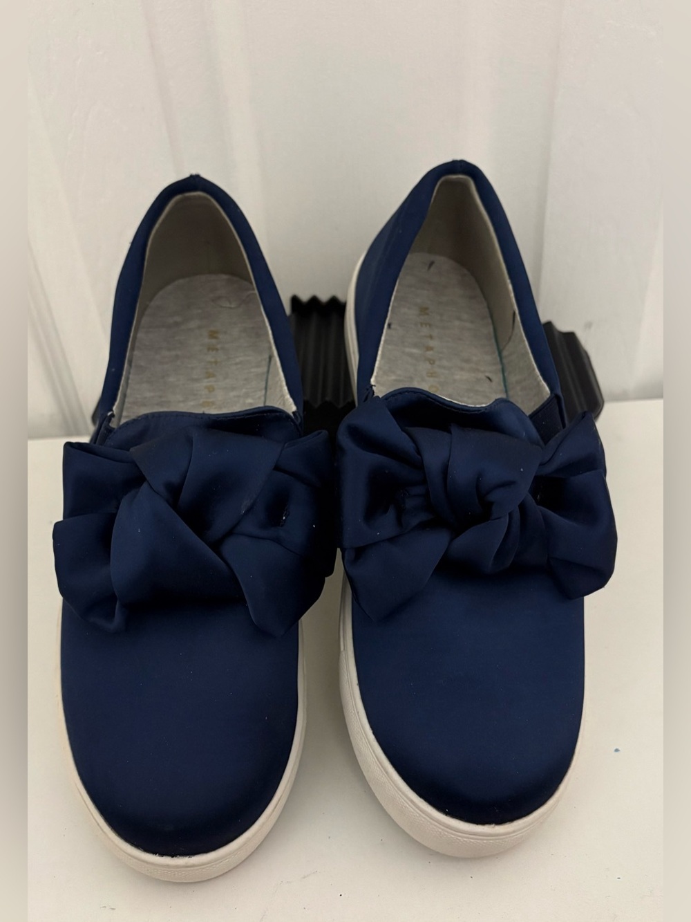 METAPHOR Navy Slip-On Sneakers with Bow Accent